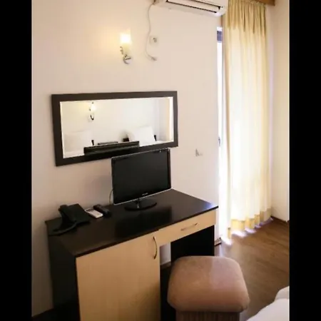 Hotel Златоград 3*