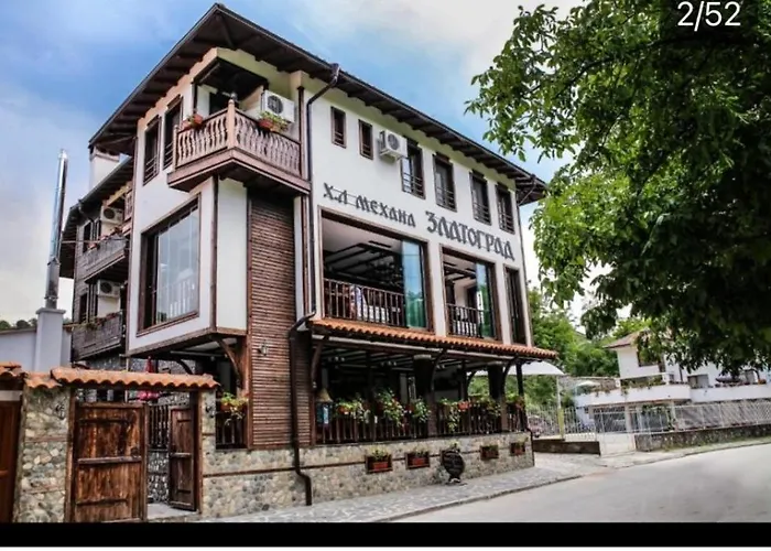 فندق Златоград 3*