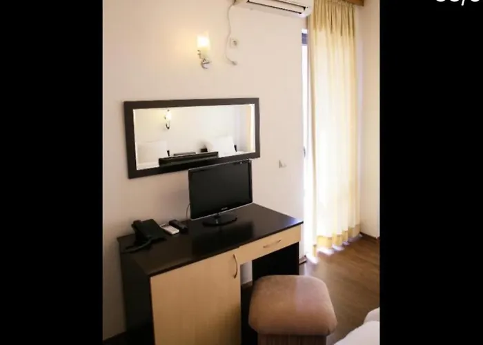 فندق Златоград 3*